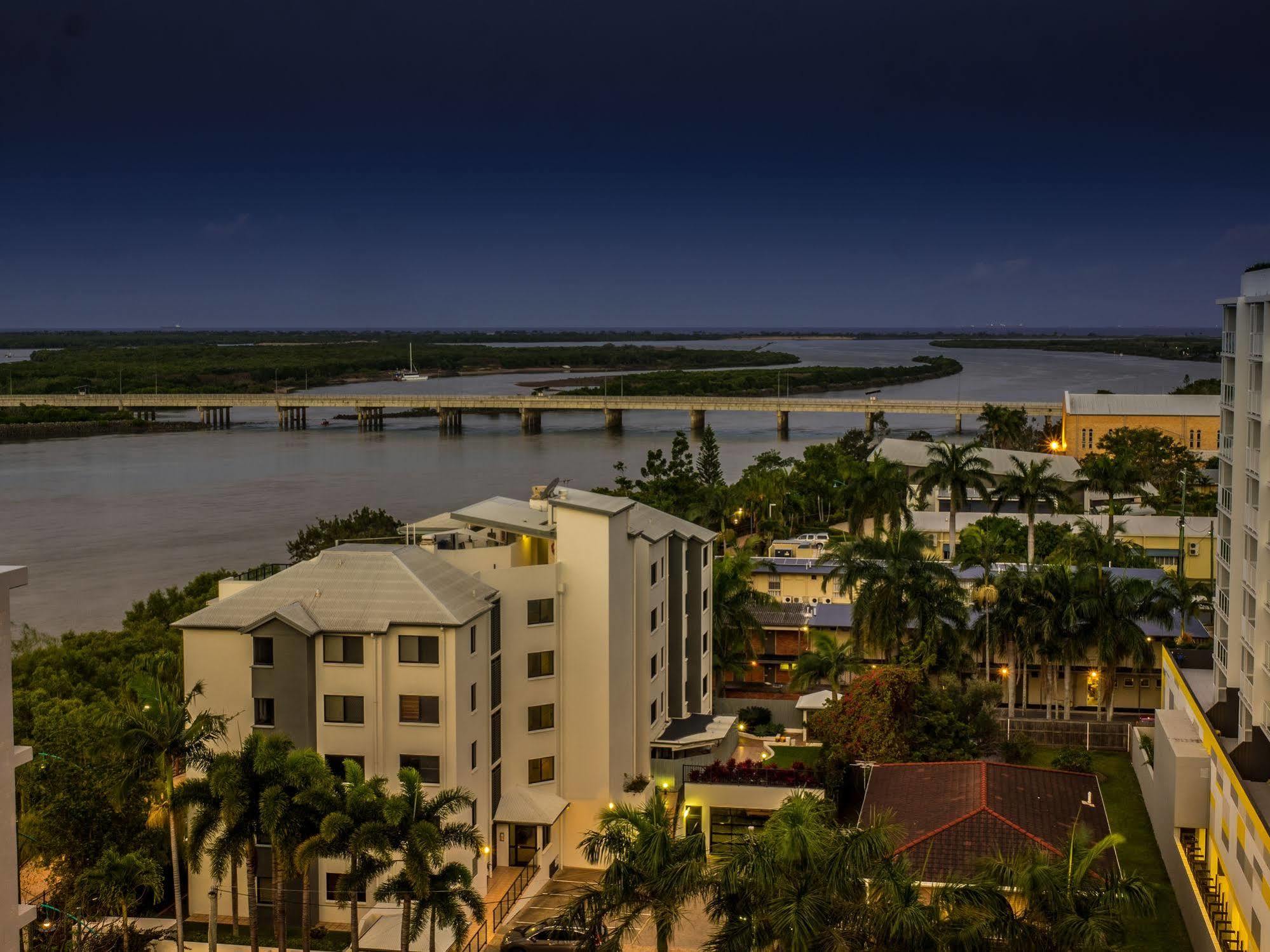 Lanai Riverside Apartments Mackay Extérieur photo