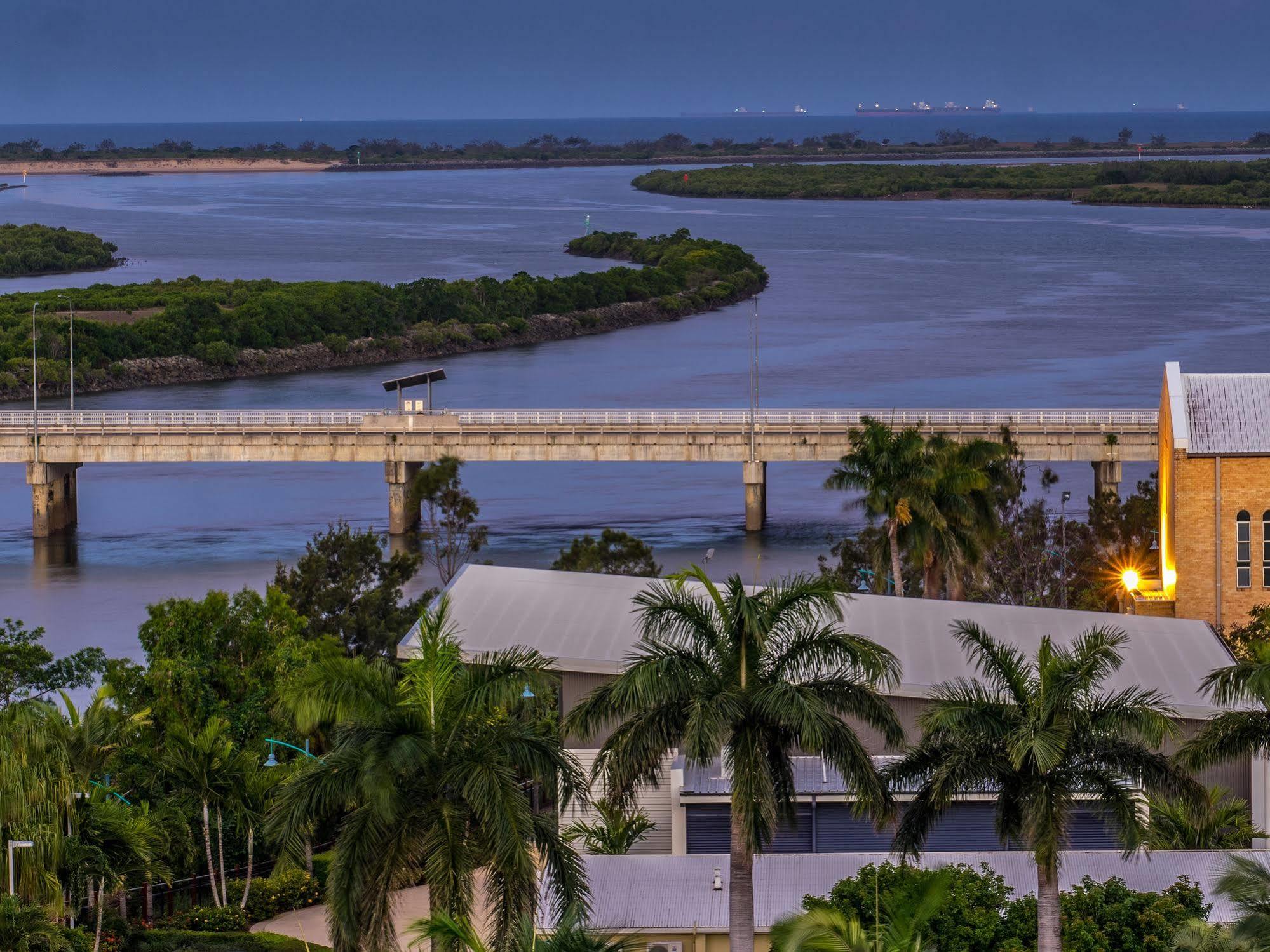 Lanai Riverside Apartments Mackay Extérieur photo